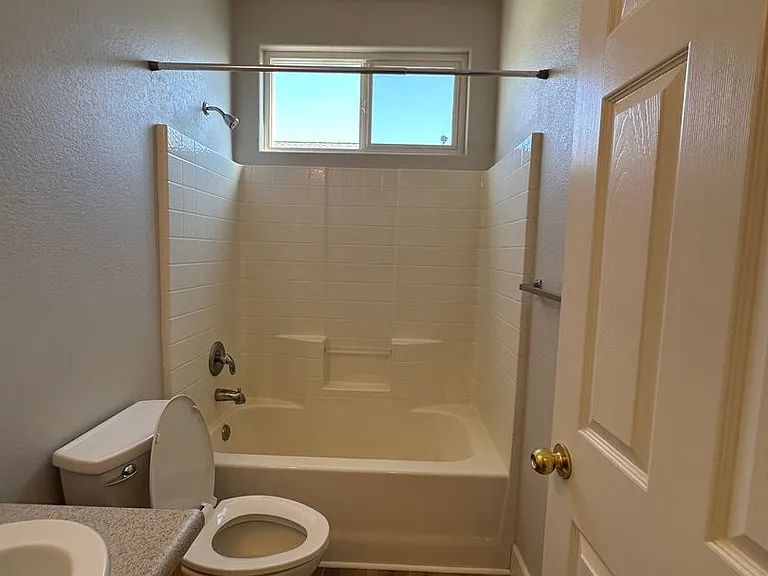 508 Vail Dr — Photo 5