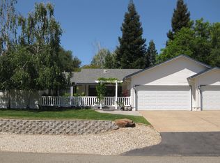 2860 Hillcrest Dr, Cameron Park, CA