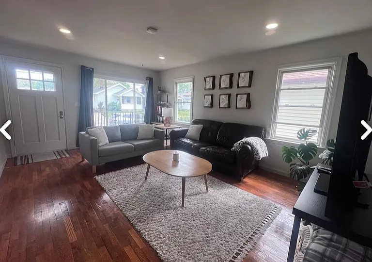 148 Conrad St NE — Photo 3