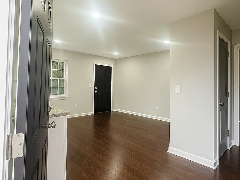 2190 Howell Ave — Photo 3