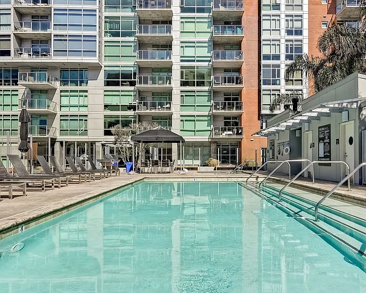 800 The Mark Ln #1807 — Photo 25