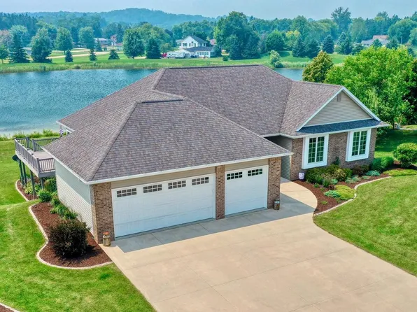 W4351 Lake DRIVE, Waldo, WI 53093