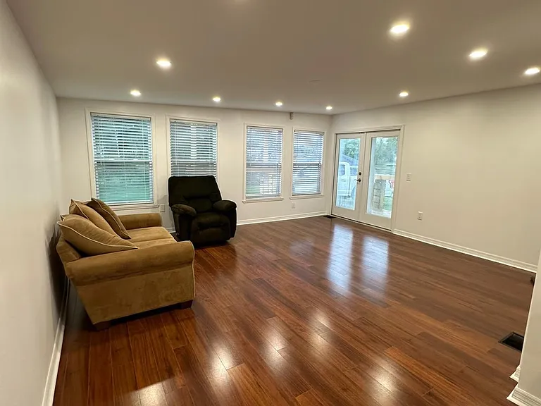 4217 Kings Ct — Photo 9