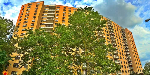 1500 Noble Avenue in Parkchester