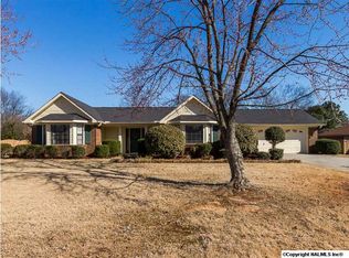 123 Canoebrook Ln, Huntsville, AL 35806