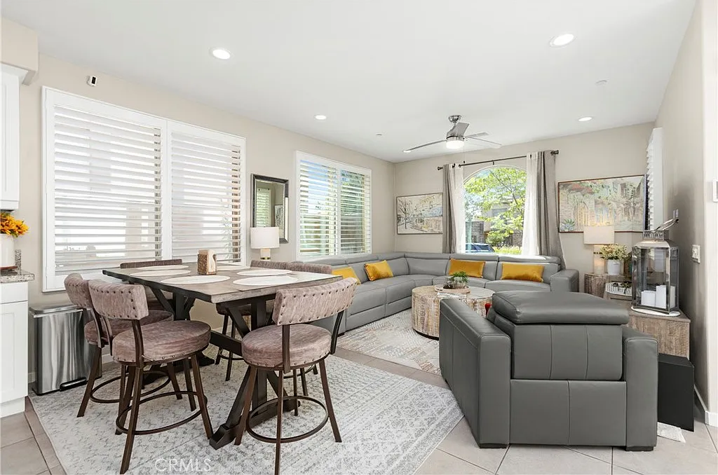 3 bed, 2.5 bath, 2198 sqft, $5,200 — Photo 3