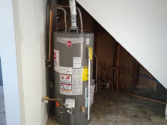 5th image of 13501 Sprecher Ave