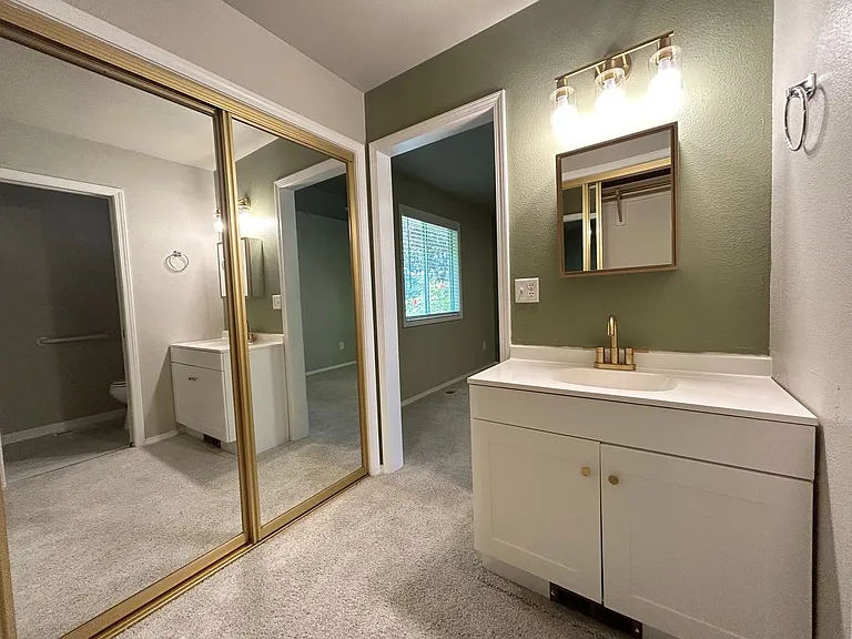 1685 NW 13th St — Photo 14