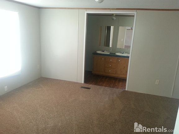 5th image of 2152 Oleander Dr