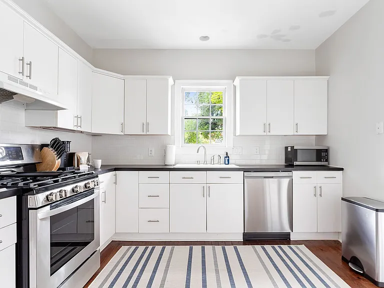 11 Marion St — Photo 8
