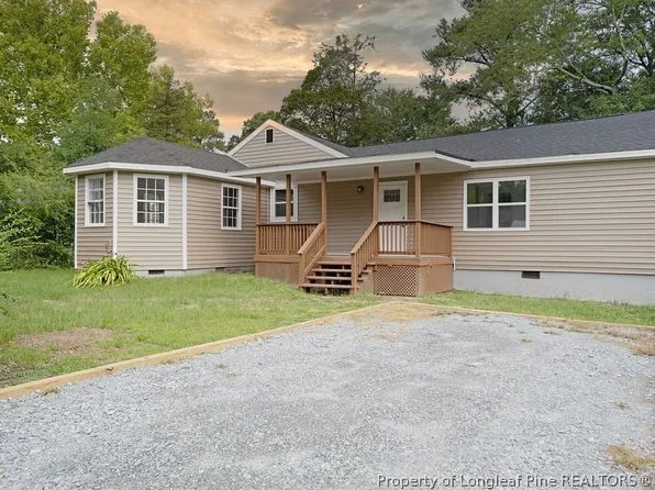 515 John Roper Ave, Raeford, NC 28376
