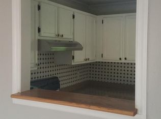 211 High Path Rd, Windsor, CT 06095