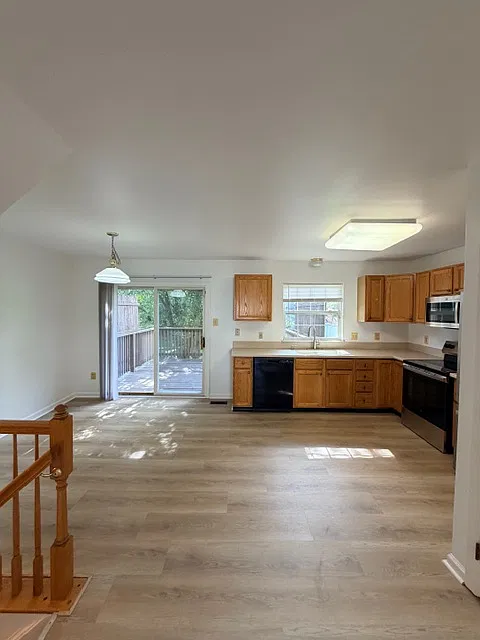11 W Christina Pl — Photo 4