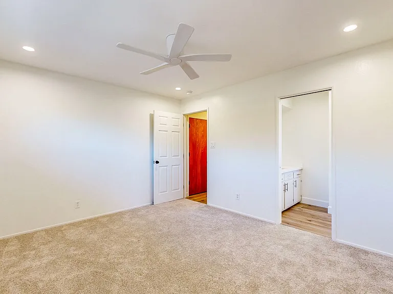 1925 Leafgreen Dr — Photo 37
