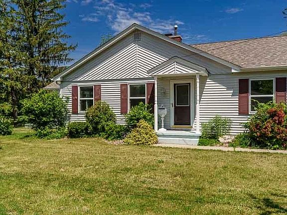 2nd image of 215 Shore Ln