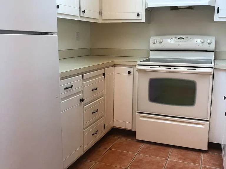 261 Shepard Way NW — Photo 7