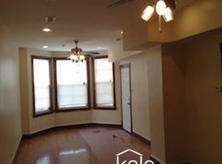 8233 S Coles Ave, Chicago, IL 60617