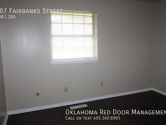 3rd image of 907 Fairbanks St