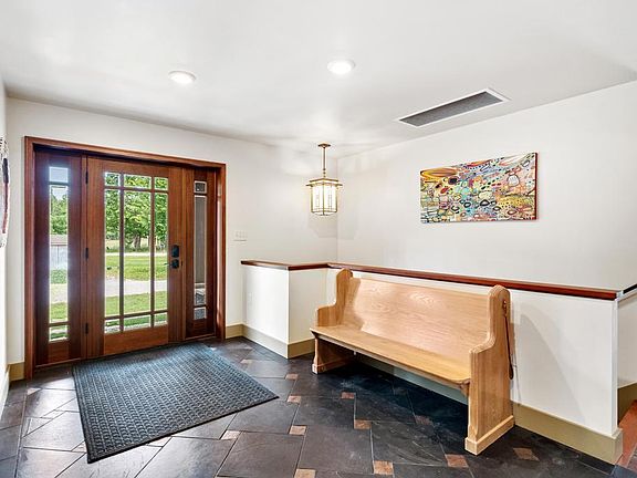 4th image of 5546 Valley Rd