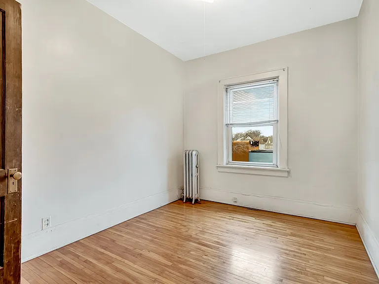 2107 Hennepin Ave #4 — Photo 16