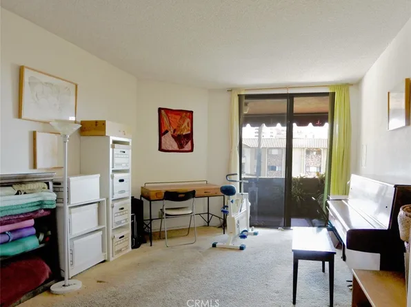 1745 Camino Palmero St APT 440, Los Angeles, CA 90046