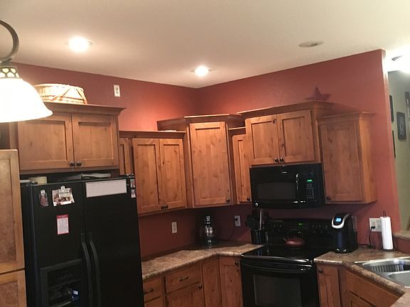 4th image of 704 E Harvest Dr