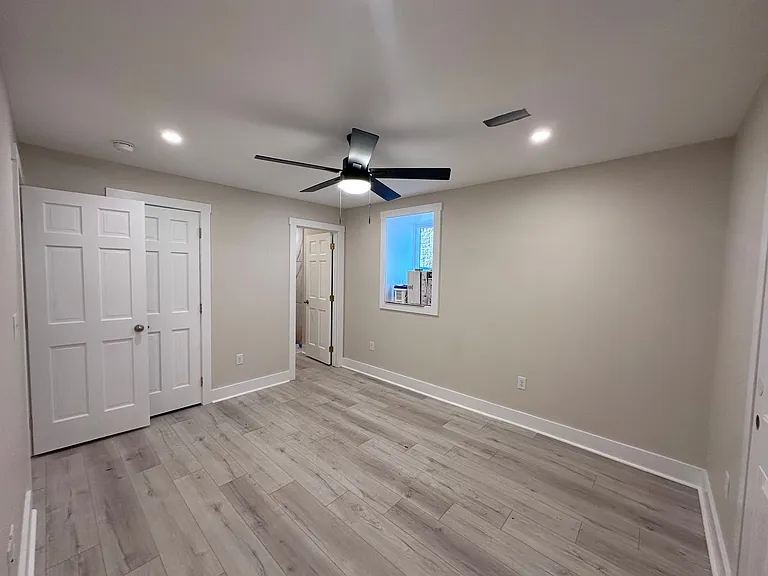 824 E High St — Photo 15