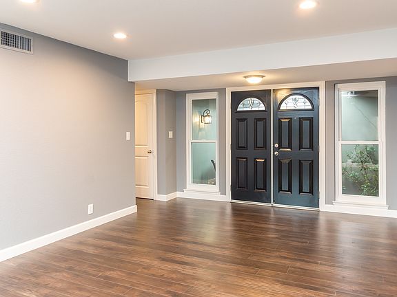 2nd image of 6723 Oaklawn Way