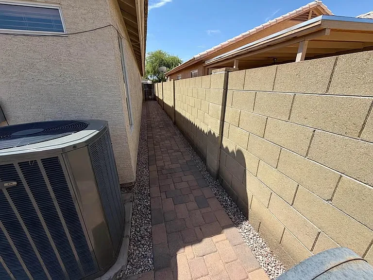 9022 W Hubbell St — Photo 20