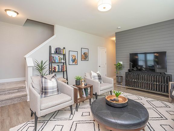 4th image of 145 E Porthaven Way
