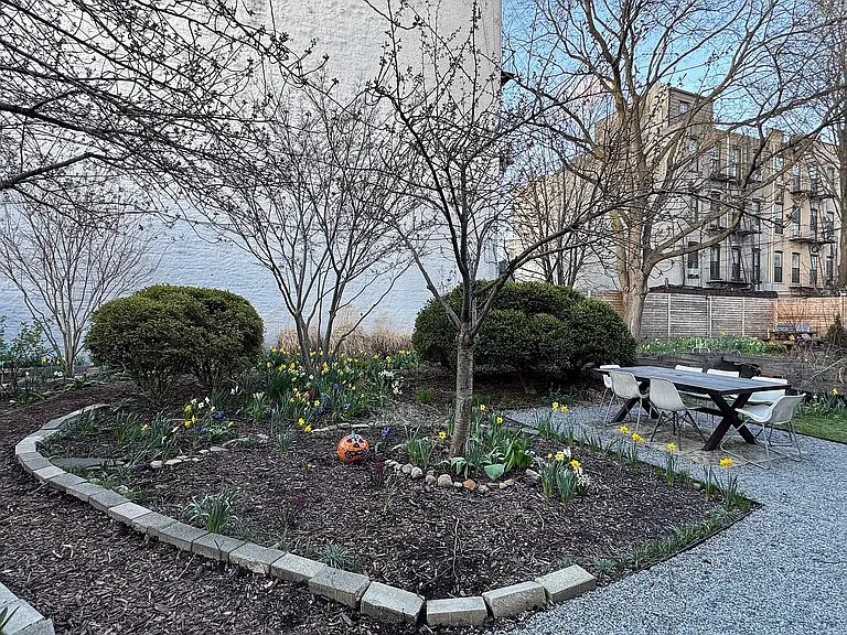 81 Underhill Ave #4L — Photo 7