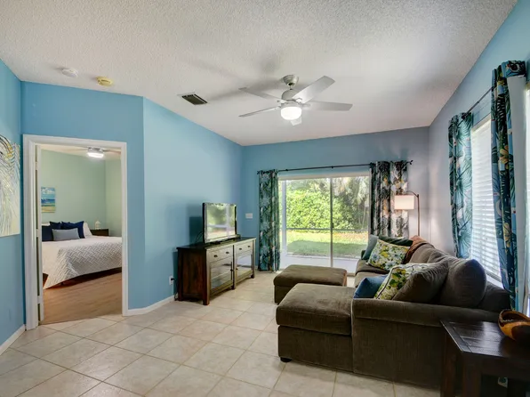 19 S Lakeshore Drive, Hypoluxo, FL 33462