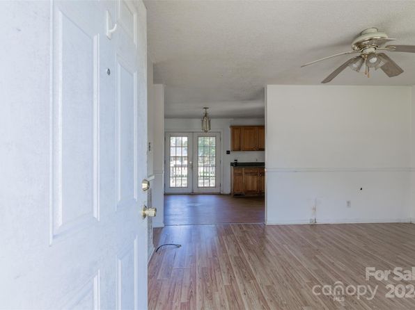 529 Roundtree Cir #44, Chester, SC 29706