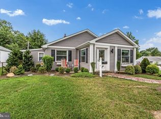 2 Norman St, Aston, PA 19014