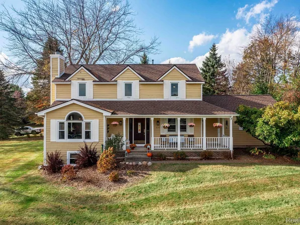 4190 Glen Eagles Ct, Ann Arbor, MI 48103