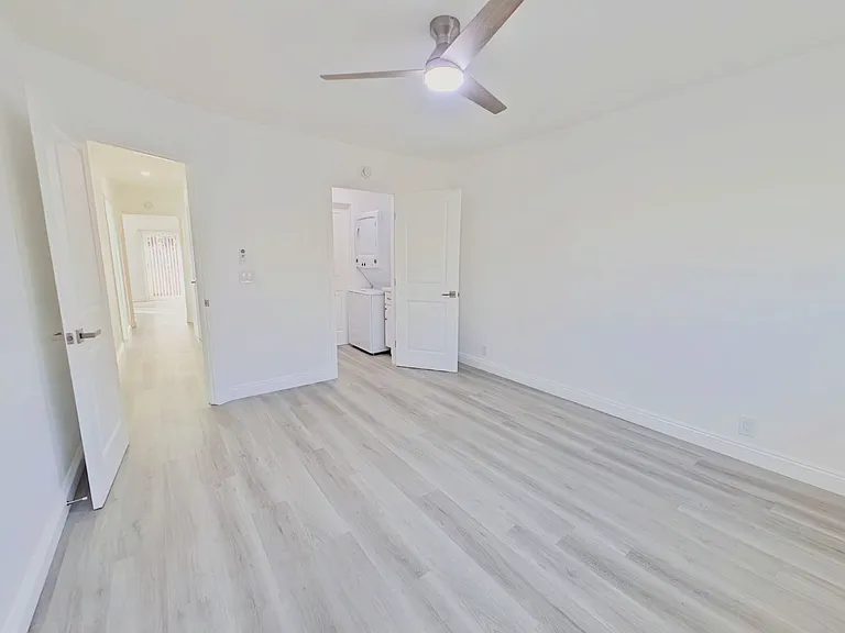 The Shade Tree Apartments — Photo 14