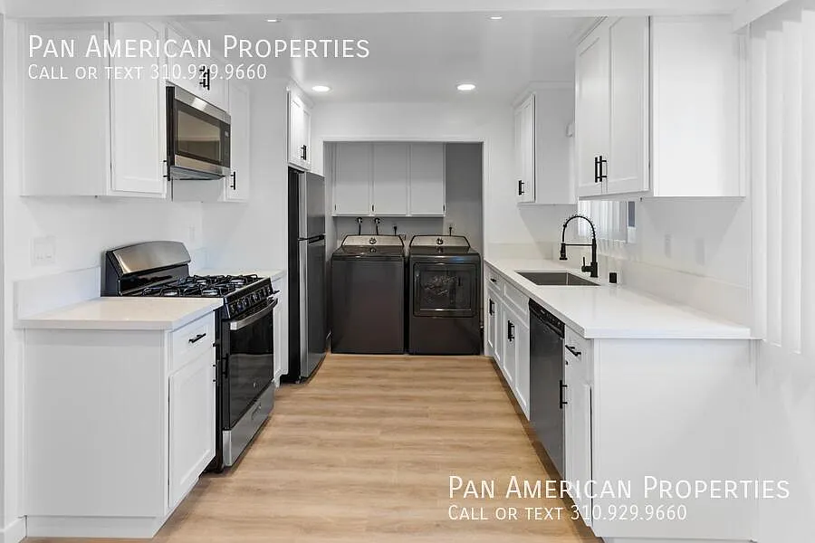 2 bed, 1050 sqft, $2,895 — Photo 2