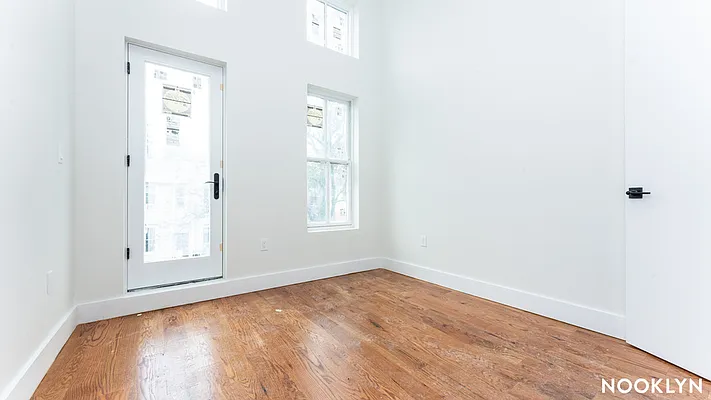 Rented by Nooklyn NYC LLC | media 47