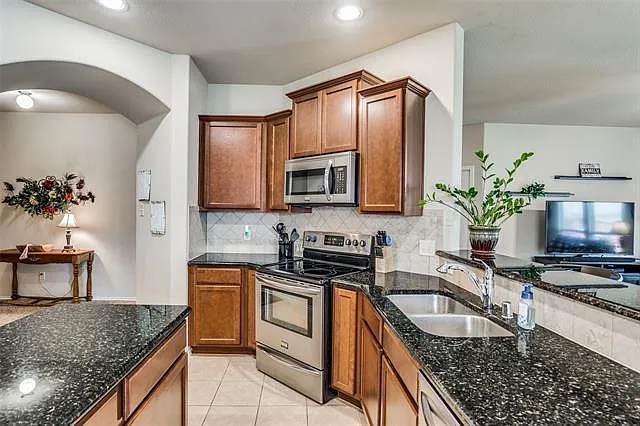 2221 Michelle Creek Dr — Photo 4
