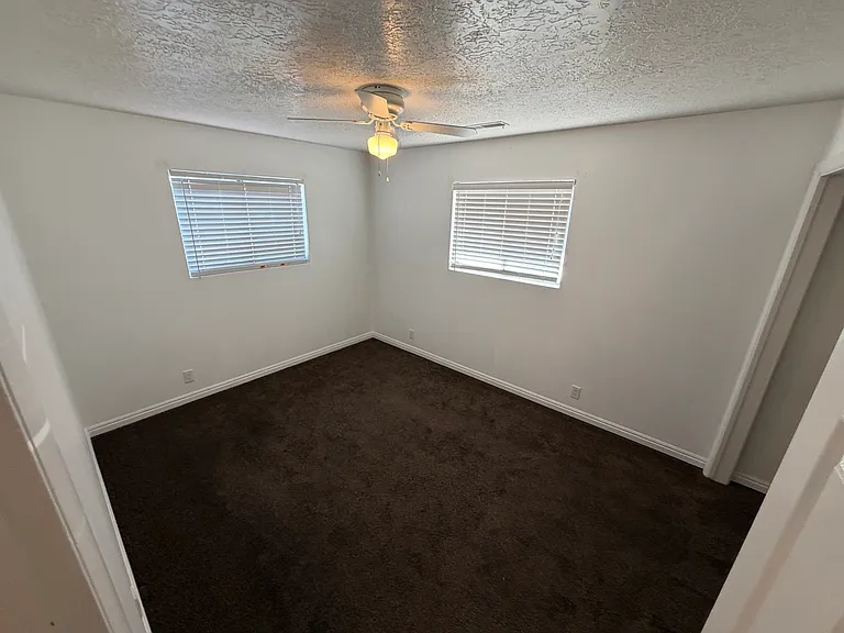 394 S 660 East Cir — Photo 6