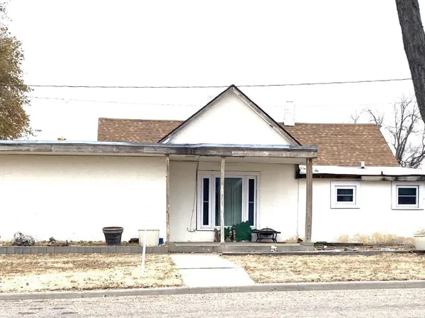 905 N Wayne Ave, Lakin, KS 67860