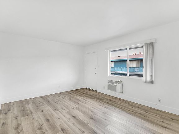 4th image of 7733 Laurel Canyon Blvd #10