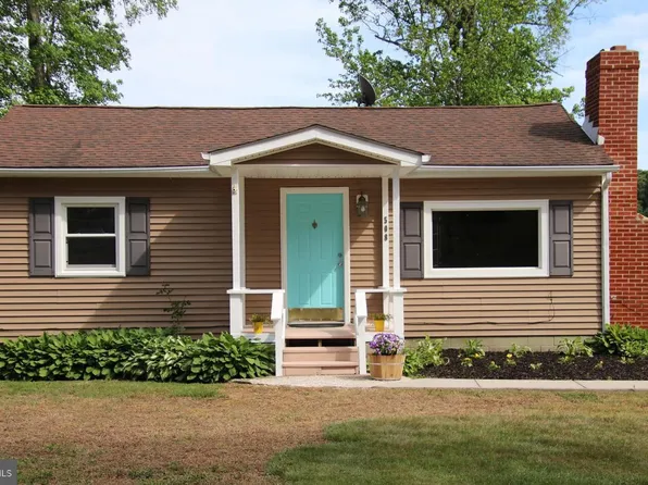 508 Latane Dr, Colonial Beach, VA 22443