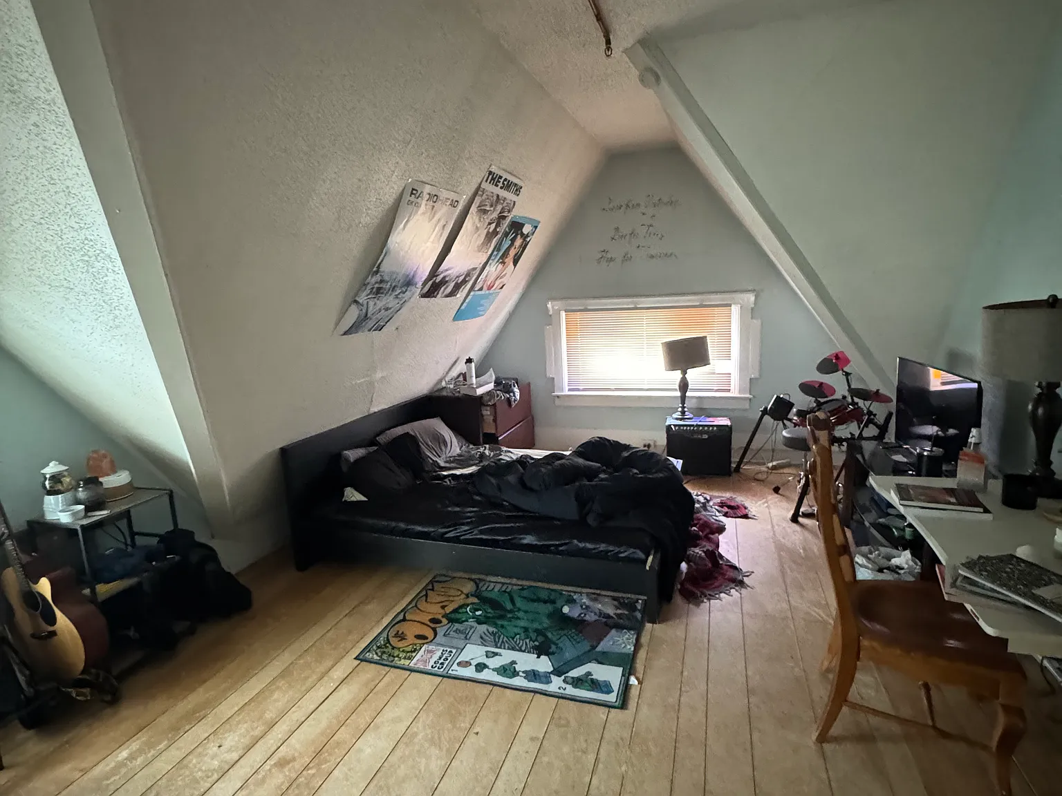 3 bed, 861 sqft, $1,600 — Photo 3