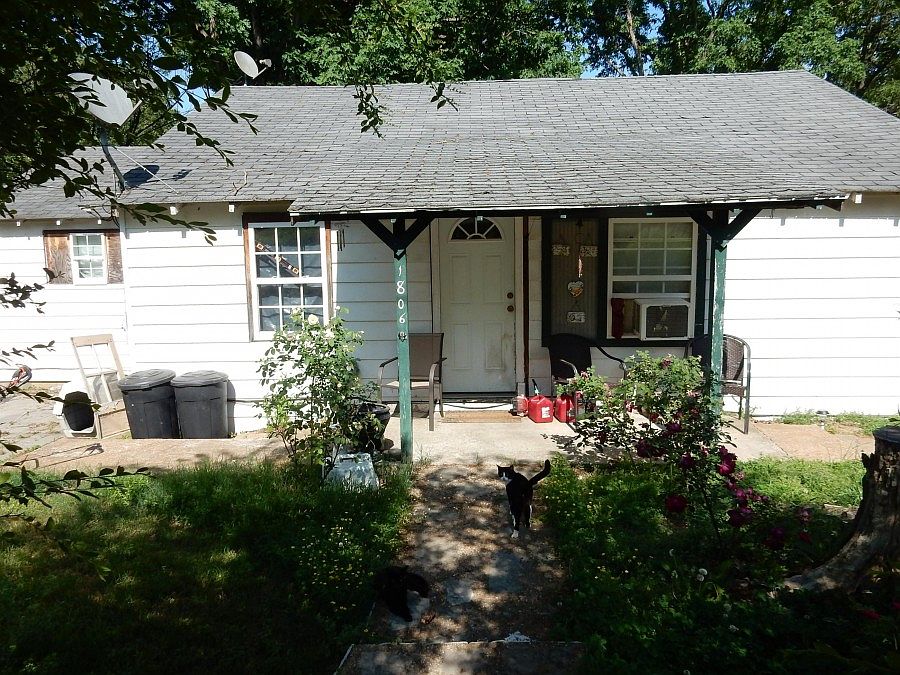 1st image of 1806 N 5th St