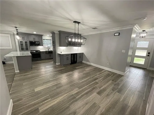1821 Manson Ave — Photo 11
