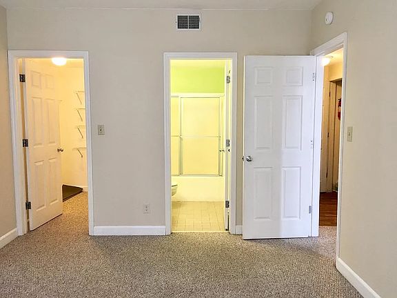 5th image of 5316 Pershing Ave APT 209