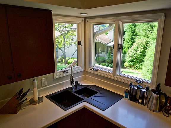 Corner sink, beautiful views
