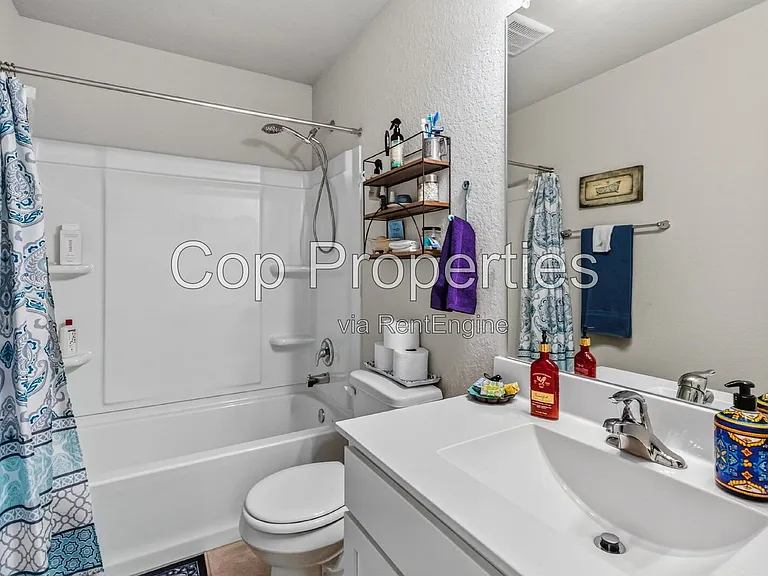 2425 Ayers Dr — Photo 16