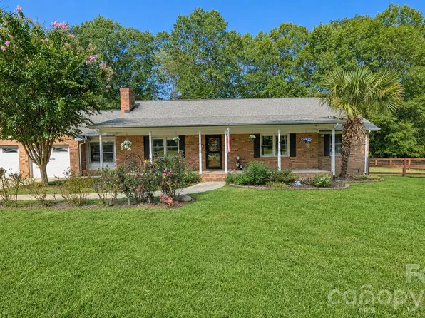 2412 Nancy Ln, Harrisburg, NC 28075